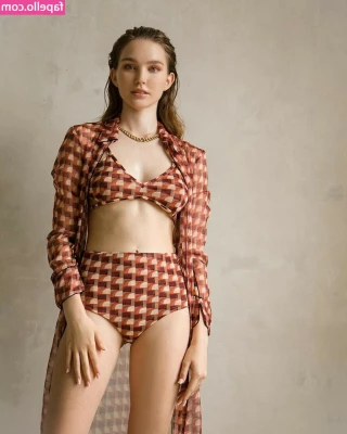 Anastasia Veretnova [ anastasia-veretnova ] - One of my favorite feelings in the world is when the sun graces my