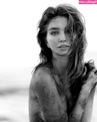 Anastasia Veretnova [ anastasia-veretnova ] - I love playing with my toys