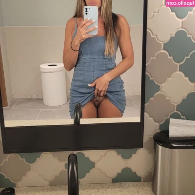 SultrySia - swipe for pussy reveal 🌸💕 fucking myself and moaning