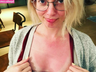 Siobhan Thompson [ siobhan-thompson ] - Guess what?!?! IM RUNNING A SALE ON CUSTOMS before my surgery! 25%