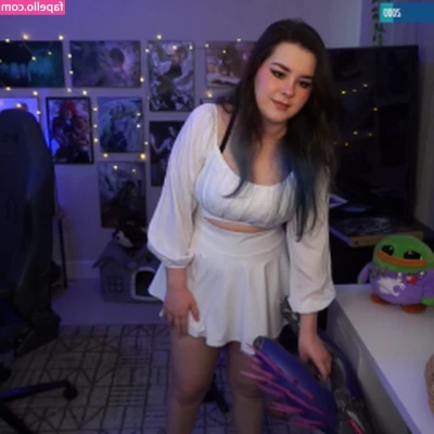 Stormfall33 - Check out the new PPV with @lily_flo getting passionately bred 💞 