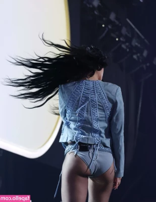 Charli XCX [ charli-xcx ] - I have it ready to use without protection     La tengo lista para