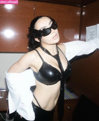 Charli XCX [ charli-xcx ] - The wild hair could only mean one thing  wind of course