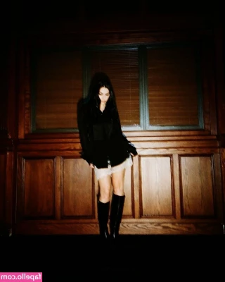Charli XCX [ charli-xcx ] - Would you like me to wait for you like this when you get home from