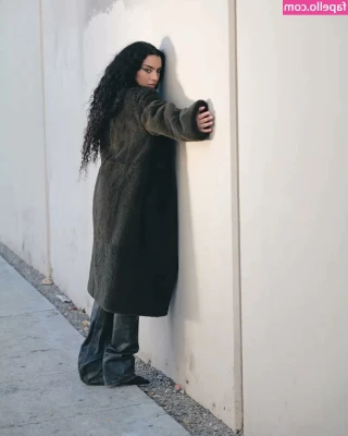Charli XCX [ charli-xcx ] - This is just the OPENING scene to my JOI video!!! its so HOT! the