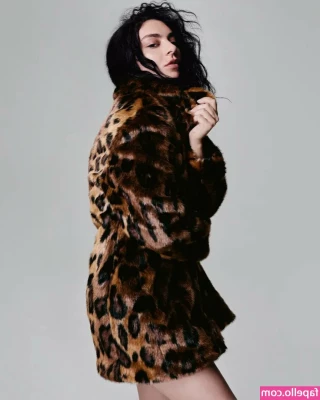 Charli XCX [ charli-xcx ] - Where are your manners  fuckin say thank you