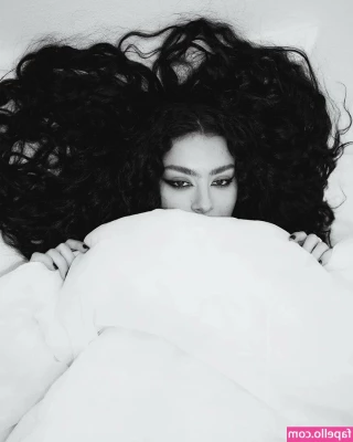 Charli XCX [ charli-xcx ] - I know it’s Monday morning so here’s a fun shot clip from a