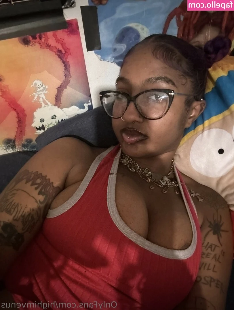 venusgrl444 - Who wants me to release those titties?