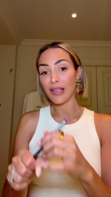 Frankie Bridge [ frankie-bridge ] - I ve got some Oily feet pics for the next few days