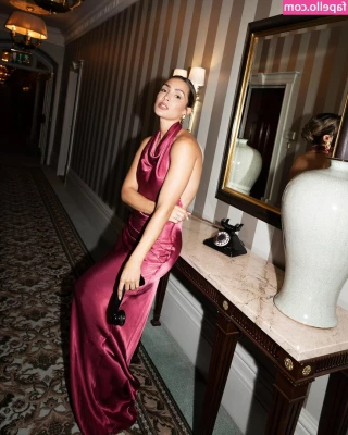 Frankie Bridge [ frankie-bridge ] - Les gusta mi anillo