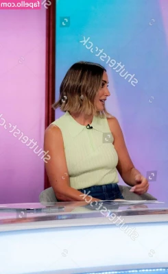 Frankie Bridge [ frankie-bridge ] - I know you wanna see more