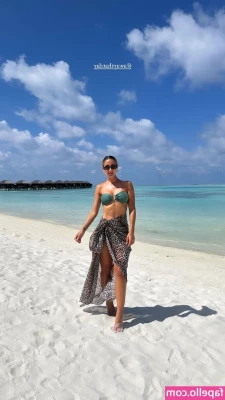 Frankie Bridge [ frankie-bridge ] - Life is better when you’re laughing