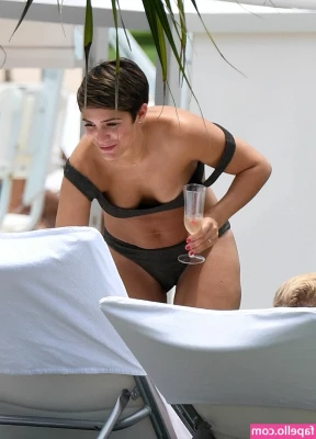 Frankie Bridge [ frankie-bridge ] - Wanna see me bust