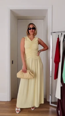 Frankie Bridge [ frankie-bridge ] - Great booty shots in this set. 🍑