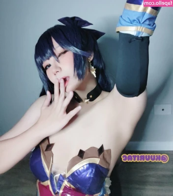 Kuuritac - Do you like to see my big tits under this see-through top?  Aimes-tu