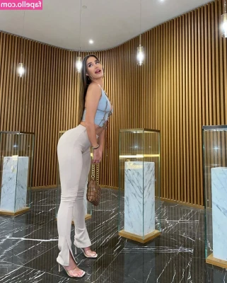 Natali Vrtkovska [ natali-vrtkovska ] - Wetlook ass treat