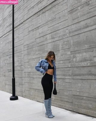 Natali Vrtkovska [ natali-vrtkovska ] - if you’re the reason why it’s empty spin the bottle 🖤