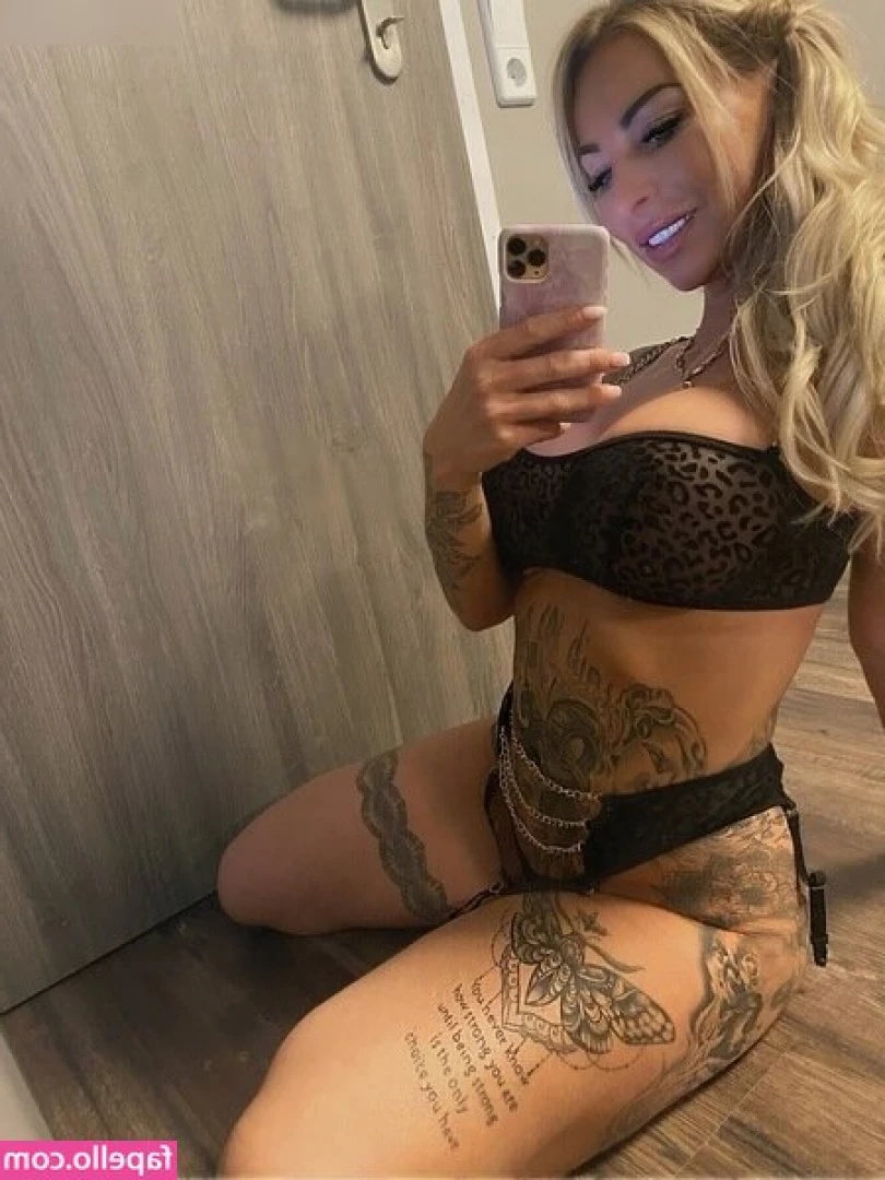 Lena_Muellerofficial [ lena-muellerofficial ] - Thank you, enjoy 🥡😘