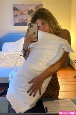 temptingblonde - TWO videos for the price of 1 Two videos over 5mins of me fucking my