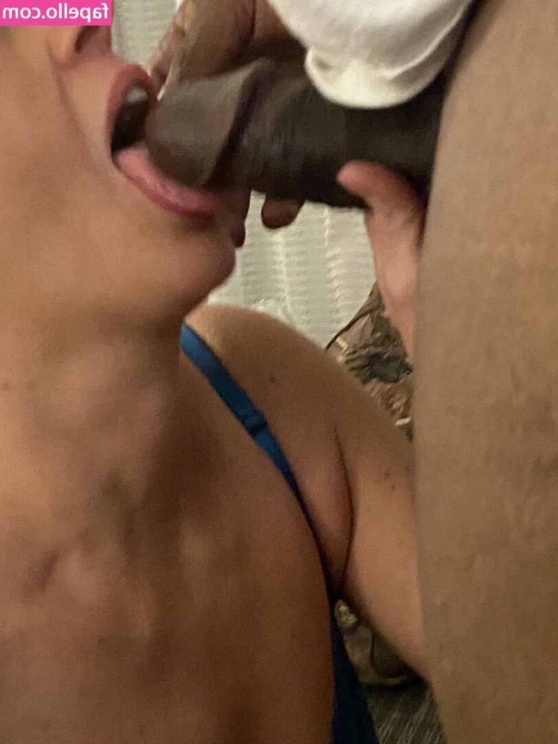 sexylovebug85 - Just thought everyone would like to know my tiddies feel swollen