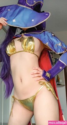 tomiq2628 - This throwback BBW scene has me dancing in my bikini, and my cowboy