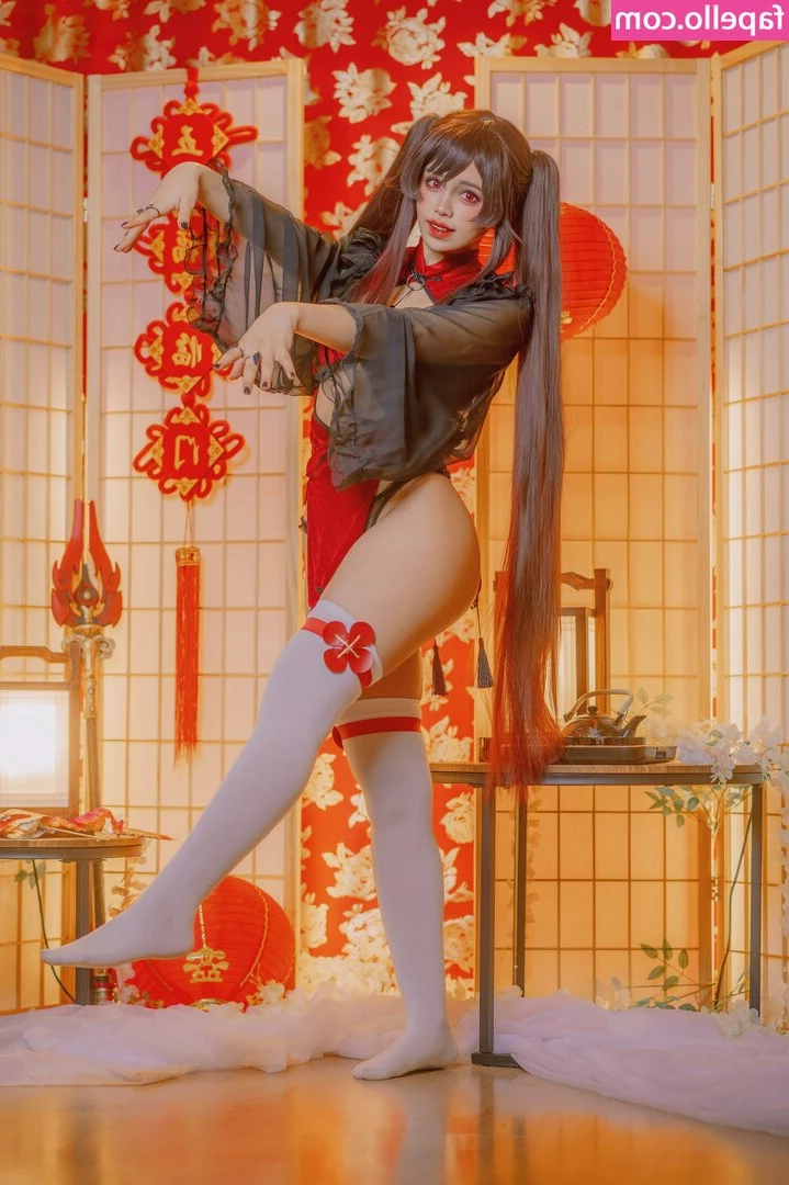 Sofiapyonpyon - Feliz Viernes    quién para chuparme los pies