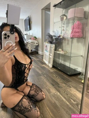 Princesaxthalia - Latest Content Drop
