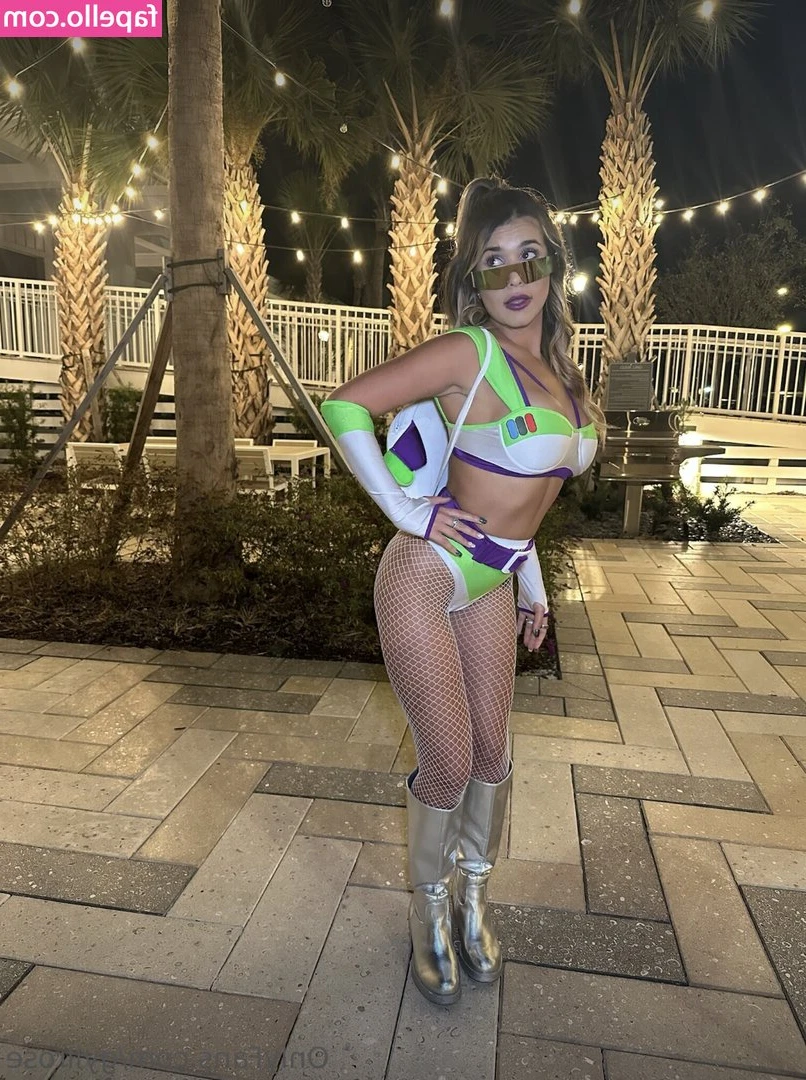 GyllianSklar - run on Dm today there are many videos for you to unlock run Dm Dm