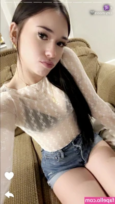  [ caty-moore ] - giant butt, little wiggles 🥰🍑