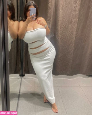 Charu S [ charu-s ] - tip if u think i have a juicy booty 🍑💦