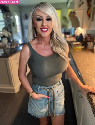 Mandy Mccrum [ mandy-mccrum ] - Would you be my valentine?