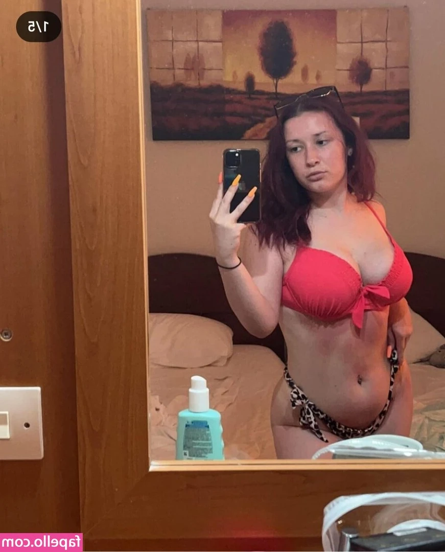 Faye Charlotte [ faye-charlotte ] - Dear? Text me now at DM "Bed" I've got something for you, from the