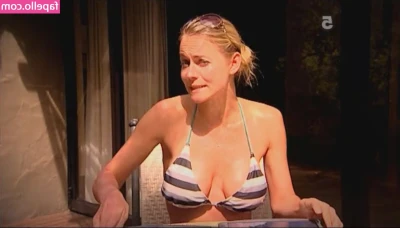Pollyanna Woodward [ pollyanna-woodward ] - Just sent premium access to rare XXX pics to my subscribers! Started