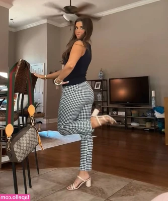 Brooke Hamlett [ brooke-hamlett ] - Ready the party 🤣😍