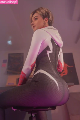 Spider-Gwen - Almost cozy season…