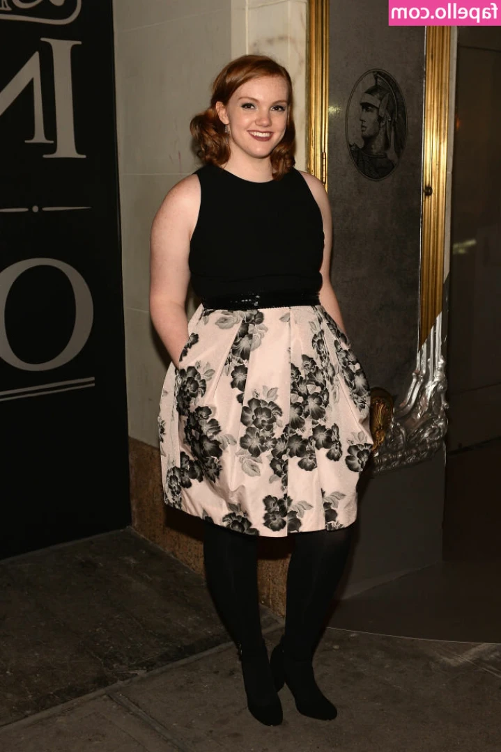 Shannon Purser [ shannon-purser ] - You can use it as a pillow