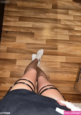 Lily [ lily-1 ] - Wana be kinky with me