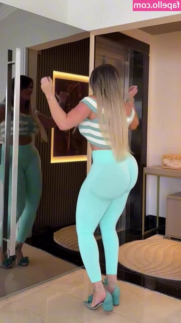 Milene Agostini [ milene-agostini ] - current status , cam tomorrow 🤣