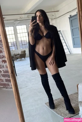 Myra_Ric [ myra-ric ] - Throwback Thursday 🔥 🪵 what would you do if you found me like