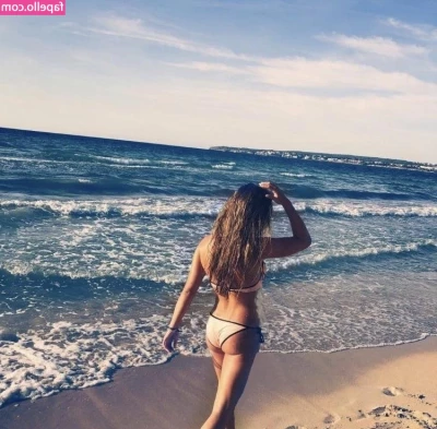 Giulia Gwinn [ giulia-gwinn ] - hottest redhead you ll ever see on your blue page  REDHEAD-FIRE 