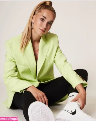 Giulia Gwinn [ giulia-gwinn ] - Where is the most interesting place you've fucked?