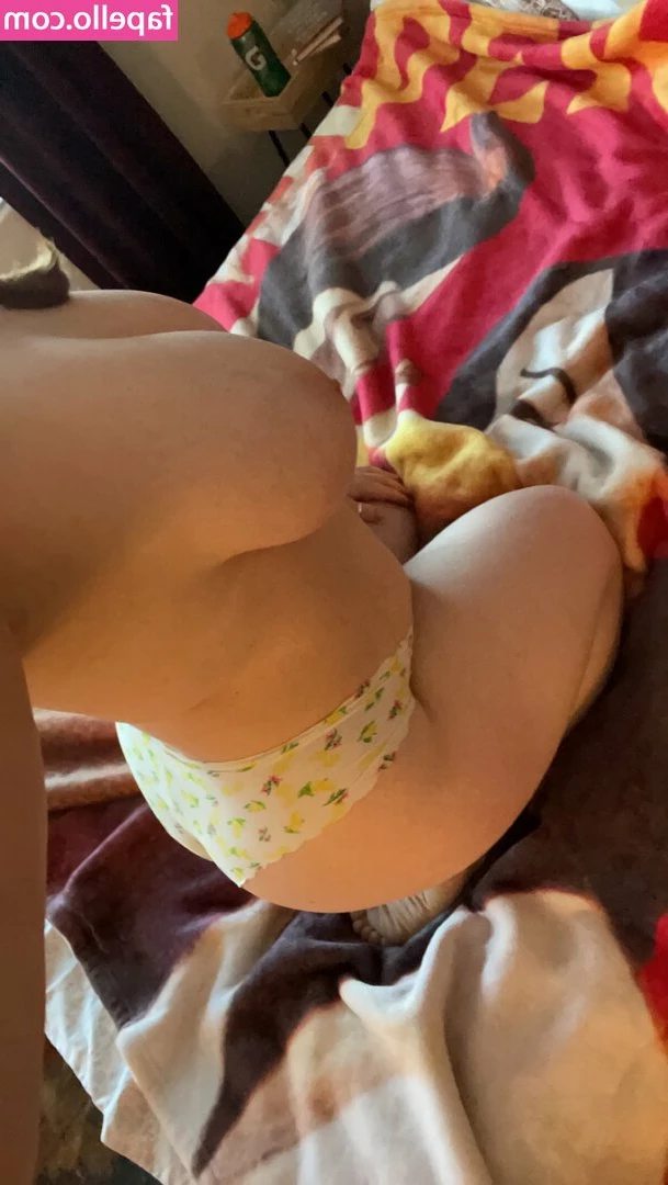 Ginger Jones [ ginger-jones ] - Daddy’s getting fat… wanna help him grow huge?