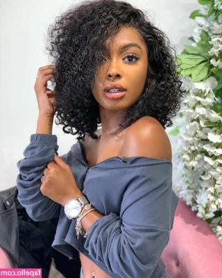 Jourdan Riane [ jourdan-riane ] - Should my shirt be wet or does it still look good?