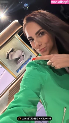 Esther Sedlaczek [ esther-sedlaczek ] - does it turn you on watching me hump my pillow