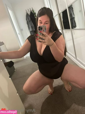 amy-yasmine - I’m such a milf 😈