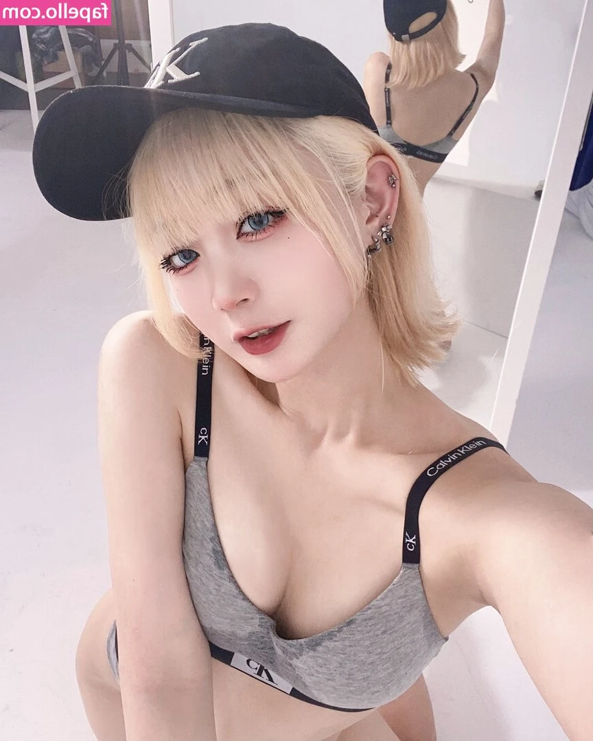 anshi__kuromi707 [ anshi-kuromi707 ] - I'm really liking my new undies!! Which side do you like more?