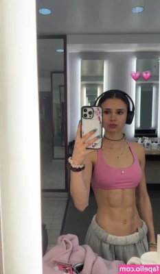 Alexa Kennedy [ alexa-kennedy ] - Testing out the kitchen to do a hot video 🔥🔥❤️❤️❤️