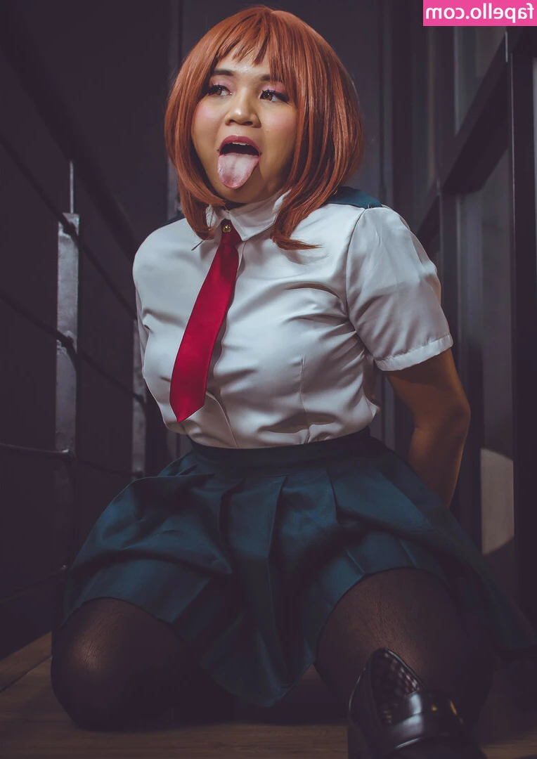 Ciara Cross [ ciara-cross ] - hiyaaa 😈😈🖤