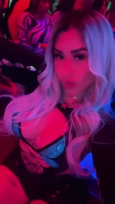 Itziiaa - Worship my perfect tits. Send $6 for every minute you goon at them.