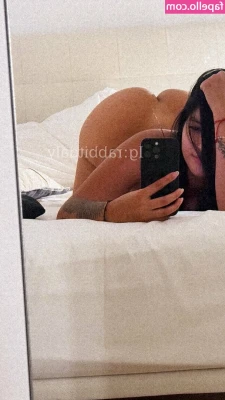Rabbitdaly - would you let these thick hips take a ride on your sexy face? 😈 i